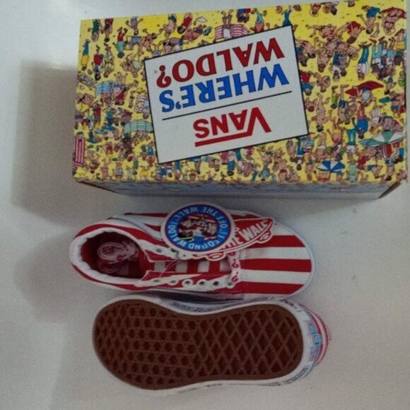 New Vans Old Skool Where's Waldo Red White Stripe Low Top Skate Sneaker Size 12K - Picture 3 of 13